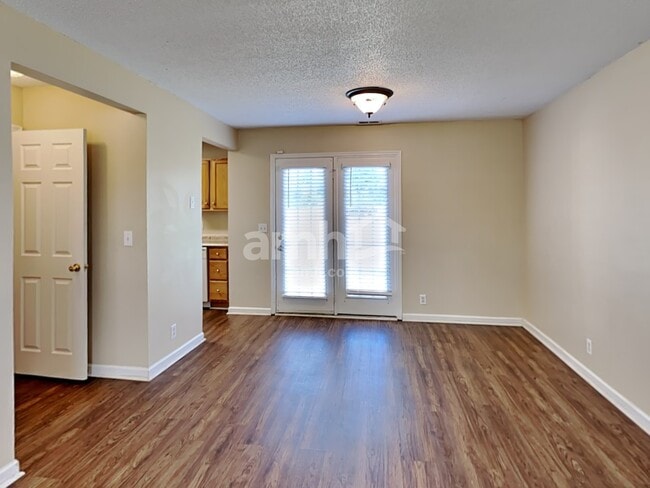 Photo - 2849 Elijah Dr