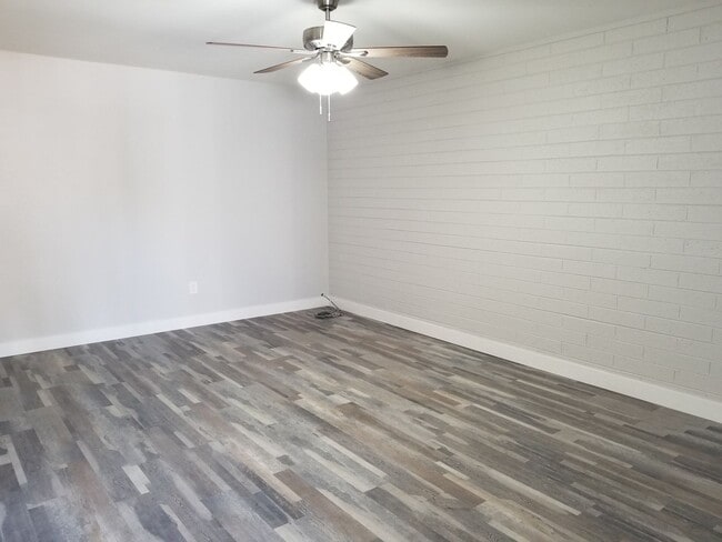 Photo - 3214 N 68th St Unidad #2