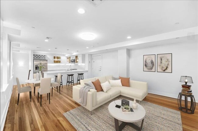 Building Photo - 126 Delaware Ave Unit 3