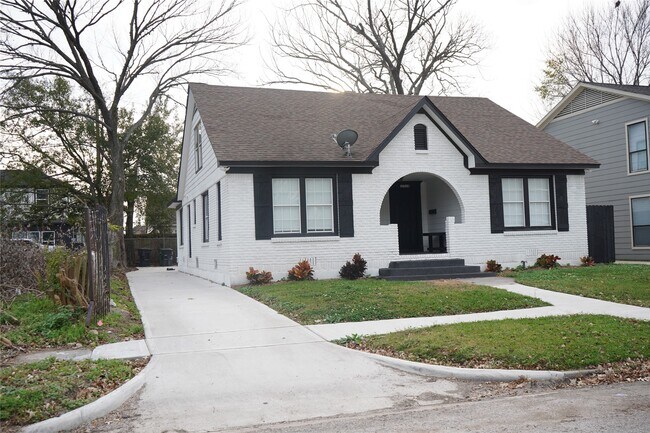 Photo - 2516 Isabella St