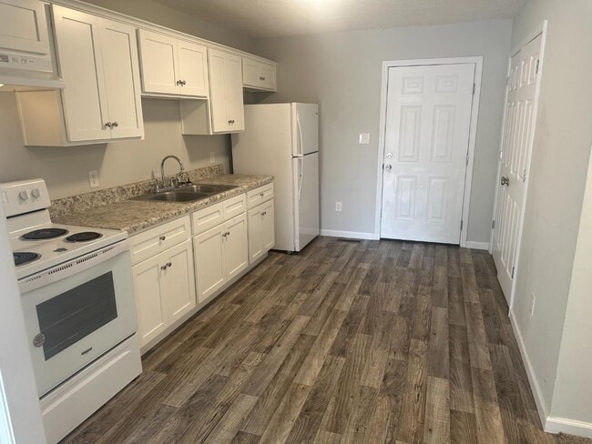 Photo - 300 Peach St