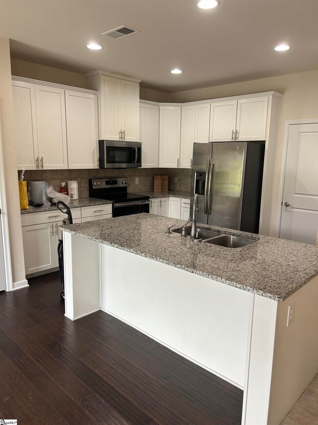 Photo - 129 Middleby Way