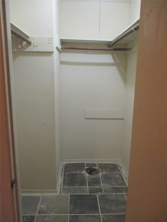 Building Photo - 19917 Stoney Haven Dr