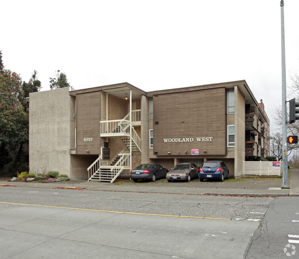 Photo - Woodland West Apartments