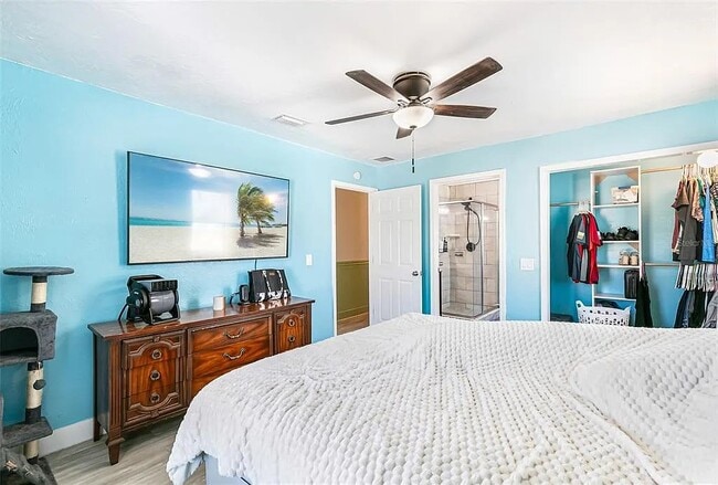 Photo - 323 Greenwood Ave