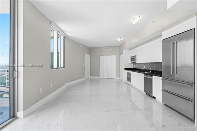 Photo - 92 SW 3rd St Unidad 92 SW 3rd St  5206