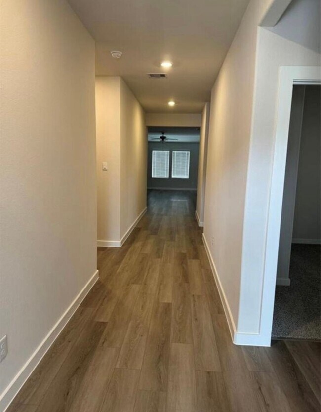 Photo - 6322 Buffalo Bnd Ln