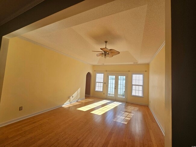 Photo - 1011 Hillsdale