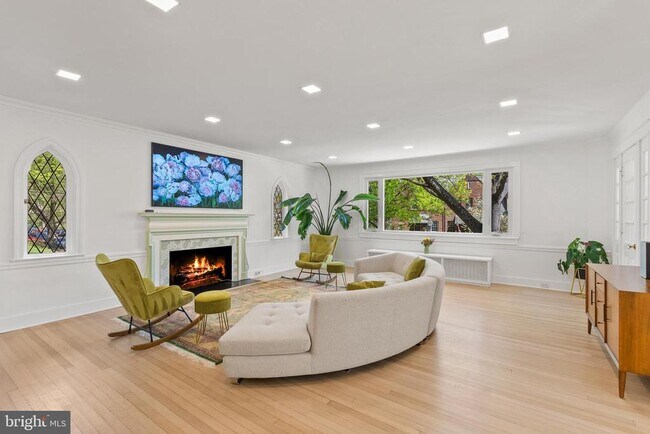 Photo - 4400 Q St NW