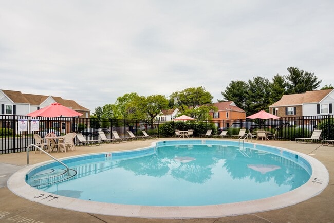 Pool Area - Sunnygate Village