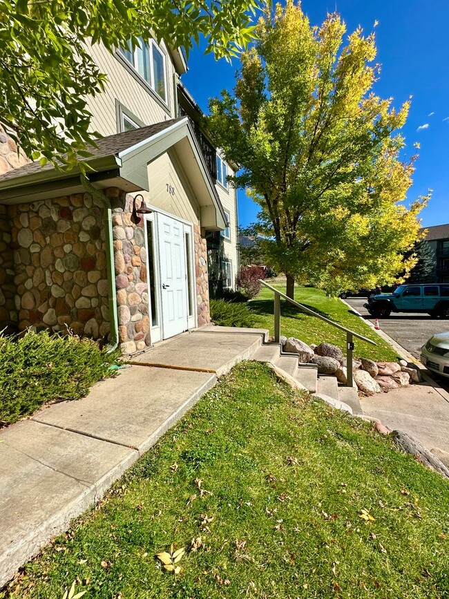 Building Photo - 3 Bedroom 2 Bath Condo in New Castle