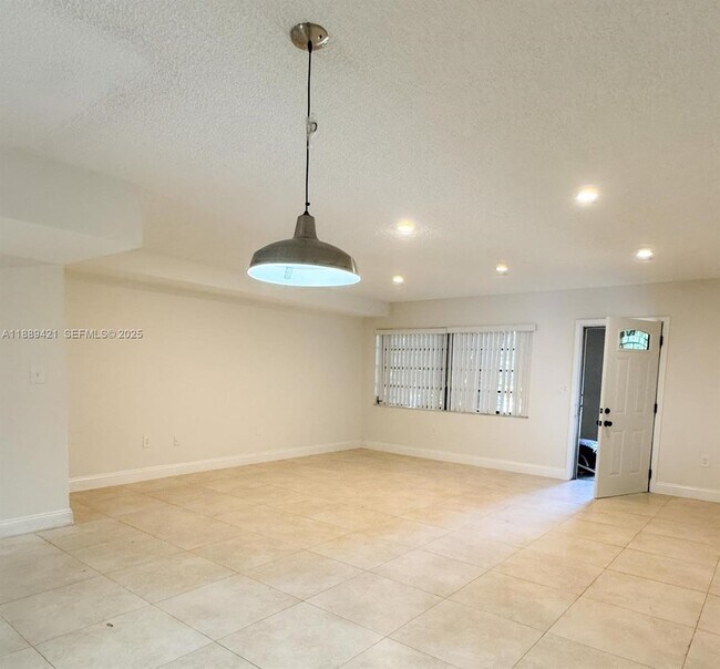 Photo - 1925 Sans Souci Blvd