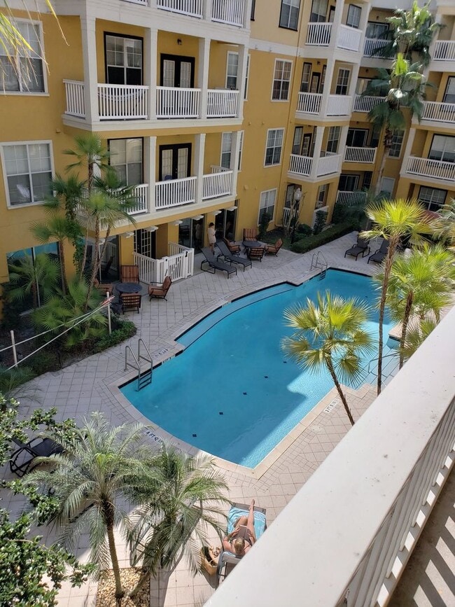 Photo - Great 1/1 unit with wood laminate floors, upgraded appliances and balcony!