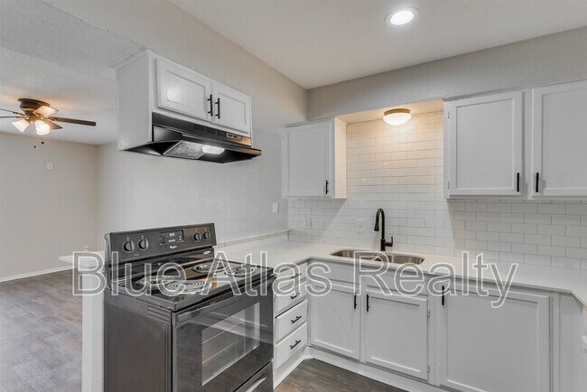 Photo - 406 Noble Ave