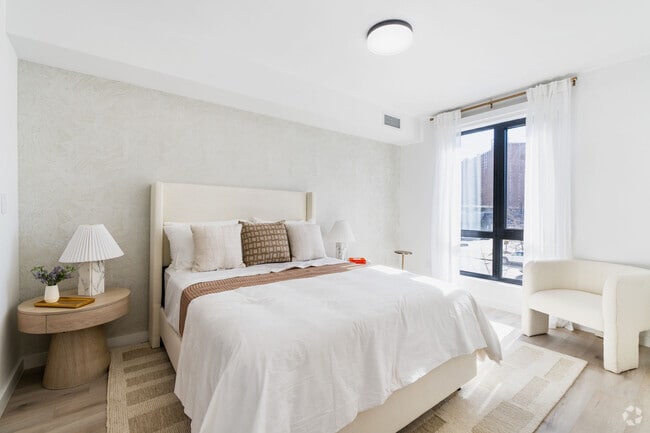 2BR, 2BA - 907SF - Primary Bedroom