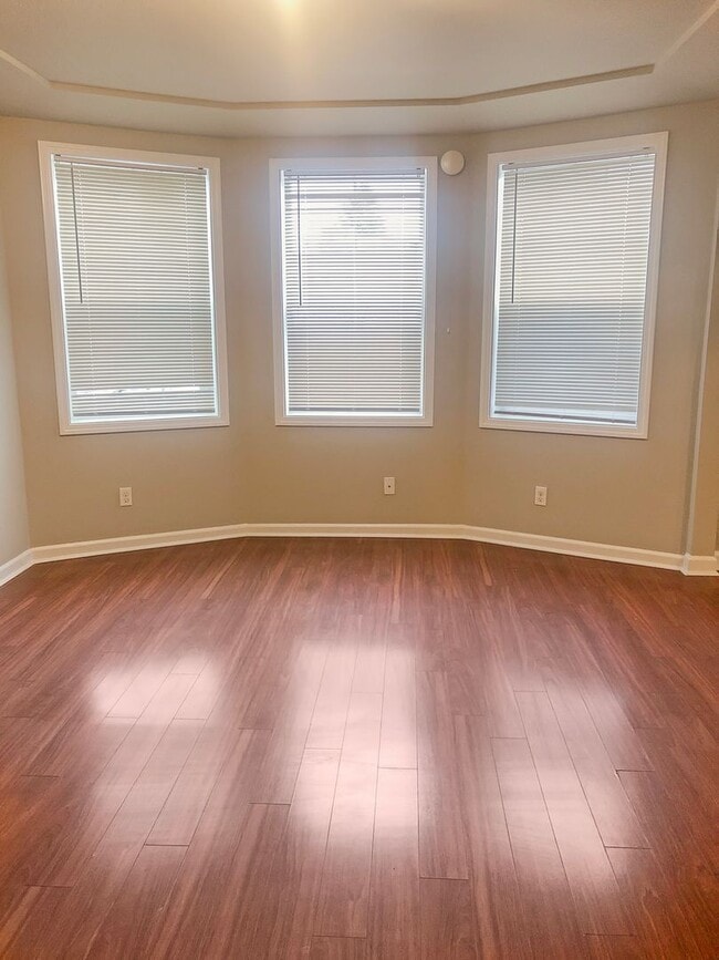 Photo - 824 S L St Unit 2