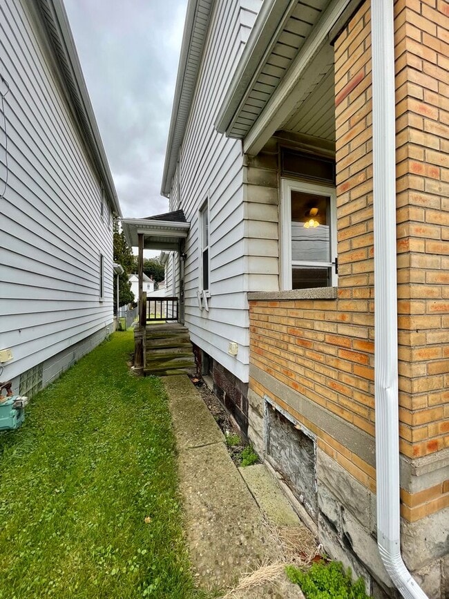 710 4th Ave
