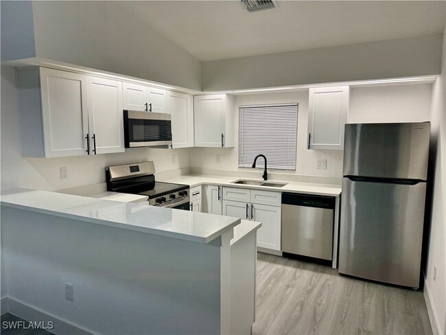 Photo - 6016 Lacota Ave