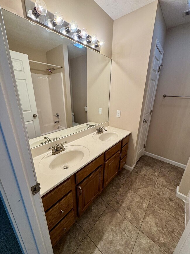 Photo - 307 Olivia Dr