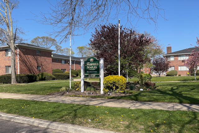 Photo - Fairfield Maples at Bay Shore Apartments