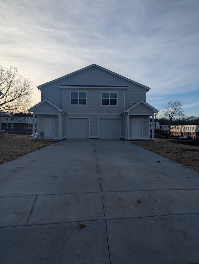 Photo - 389 Armstrong St Townhome