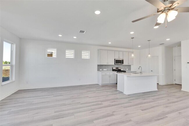 Photo - 148 Hartson Dr