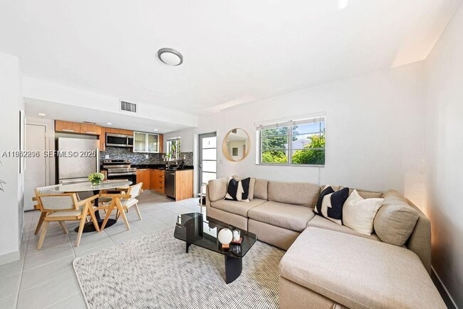 Photo - 1050 7th St Unidad 1050-3