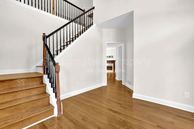 Photo - 230 Graystone Way