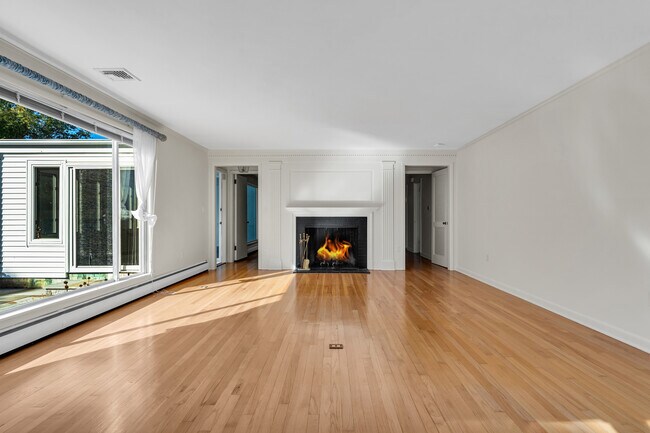 Photo - 14 Neptune Ave