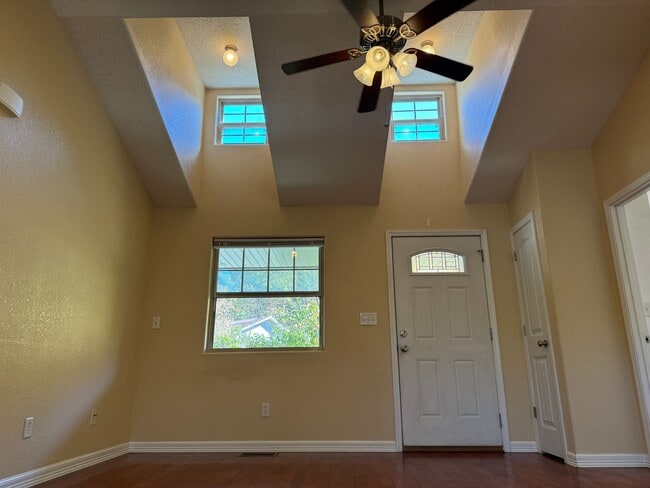 Photo - 3 Bedroom Home in Downtown Waynesville!