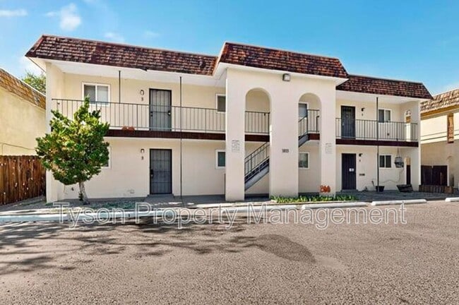 Photo - 1825 Mary Ellen St NE