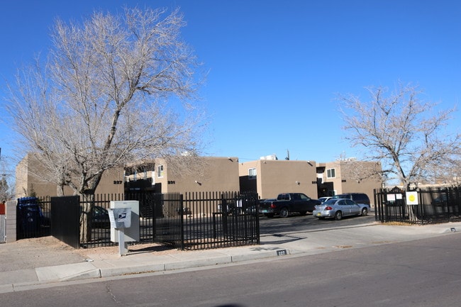 Tennessee Street Apts
