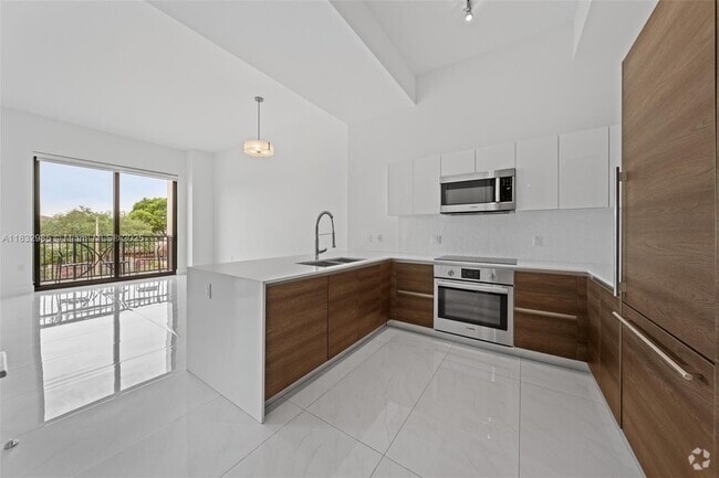 Building Photo - 301 Altara Ave Unit 213 Rental