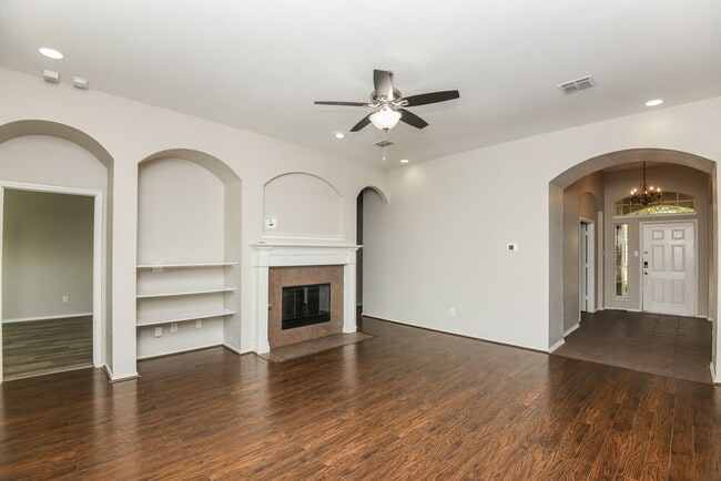 337 Fort Edward Dr