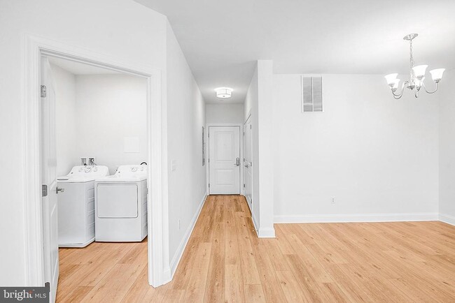 Photo - 123 S Washington St Unit 202