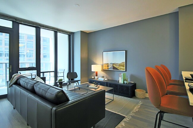 Building Photo - 659 N Wells St Rental