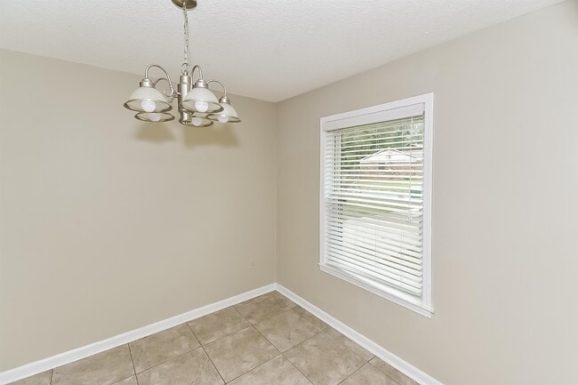 Photo - 3243 Holly Berry Dr