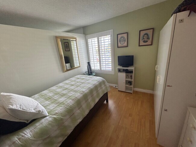 Photo - 200 S Catalina Ave Unit 2nd floor