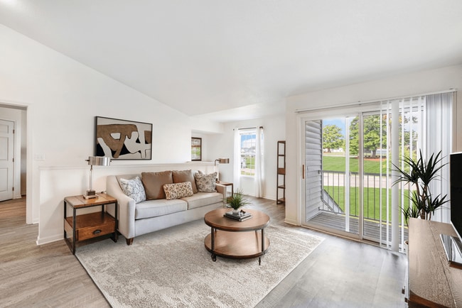 Woodland Lakes Apartments