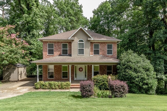 Building Photo - Beautiful 3 bedroom, in-law plan, Family Home in Martinez! Walk to school!