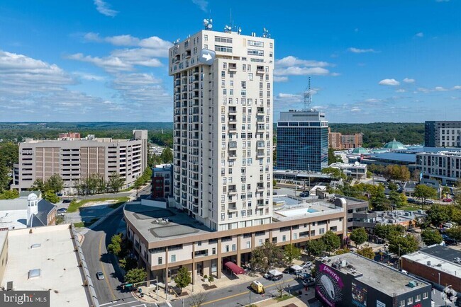 Building Photo - 28 Allegheny Ave Unit 1401 Rental