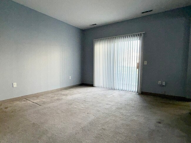 Photo - 102 Mill St Unidad 203