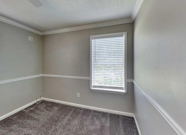 Building Photo - 2342 Glencairn Ln SW Rental