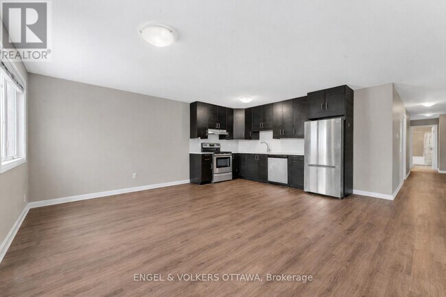 Photo - 52 Ontario St Unité 2