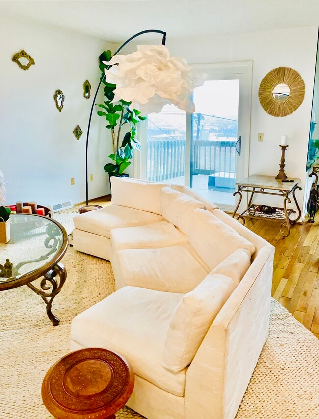 Photo - 2415 Maryland Ave