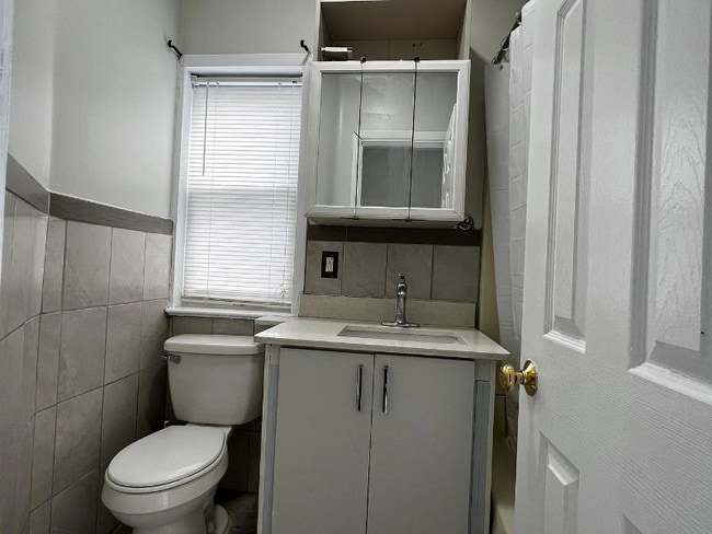 Photo - 145 Lake Ave Unidad Floor #2