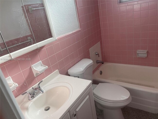 Photo - 1400 N 16th Ave Unidad 2