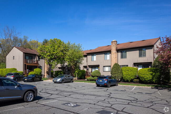 Hearthwood Village - Hearthwood Village Apartments