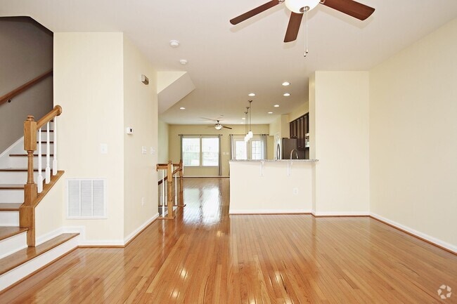 Building Photo - Pet-Friendly Townhome Minutes From NGIC, C...