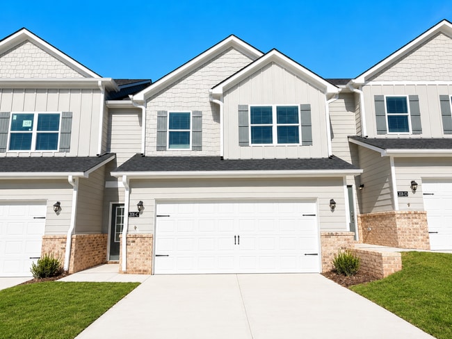 Building Photo - Discover modern living in the heart of Cornelia!